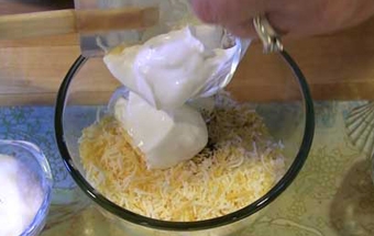 перемішуємо всі інгредієнти для начинки