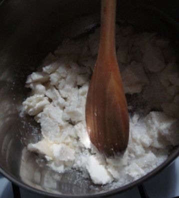 розтоплюємо маргарин з цукром