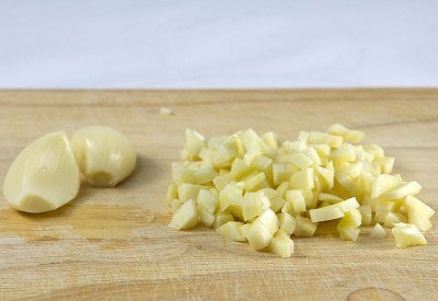 часник на дошці