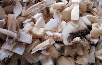 подрібнюємо гриби