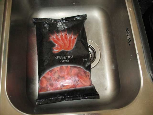 розморожуємо креветки