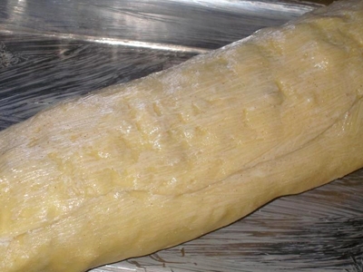 викладаємо штрудель на деко