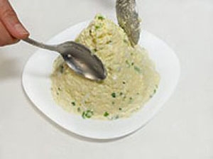 ложкою формуємо конус