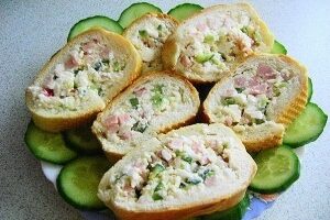 Батон з начинкою