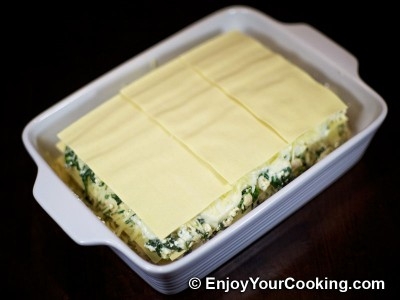 останнім шаром викладаємо листя лазаньї