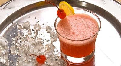 Прикрашений коктейль