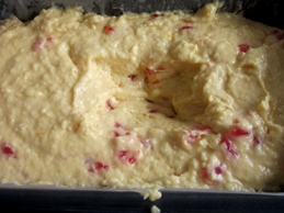 викладаємо тісто у форму для запікання