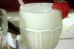 Молочний напій з медом