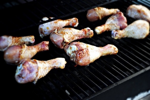 Укладаємо на ніжки гриль