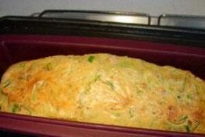 Пиріг з тунцем і цибулею-порей
