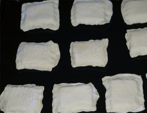 готуємо слойки з куркою