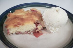 Пиріг з яблуками і журавлиною