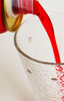 наливаємо у келих Гренадін