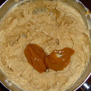 згущене молоко і масло