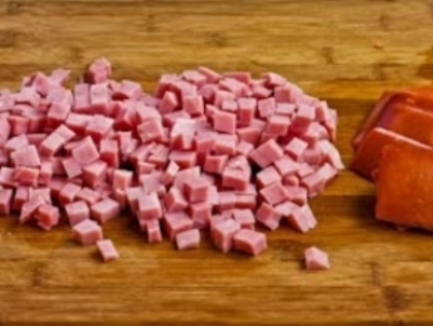 нарізаємо шинку