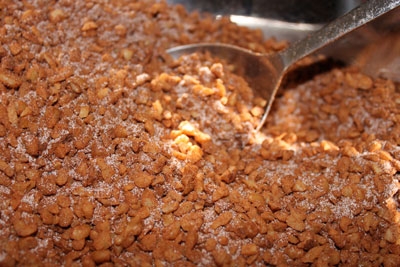 горіхи зі спеціями і цукром