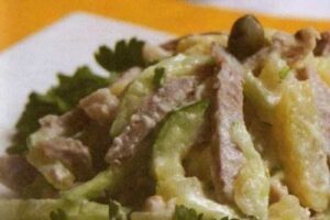 Салат з каперсами