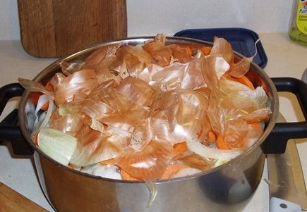 варимо цибульне лушпиння