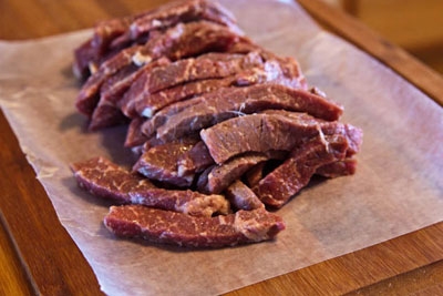 скибочки яловичини