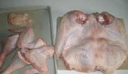 відокремлюємо ніжки і грудку