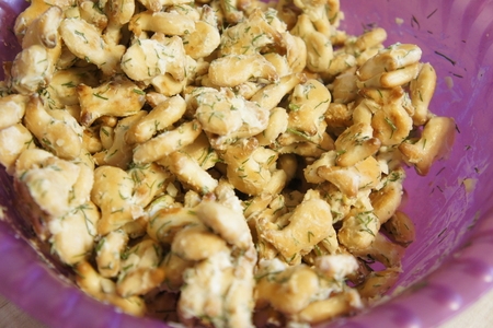 Крекери ввібрали в себе майонез і сметану