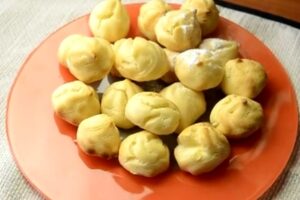 Профітролі з сирним кремом