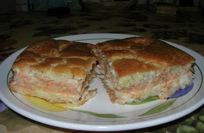 пиріг з лососевими черевцями