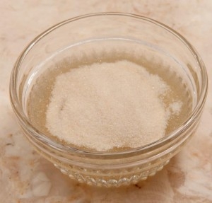 додаємо желатин в лимонний сік