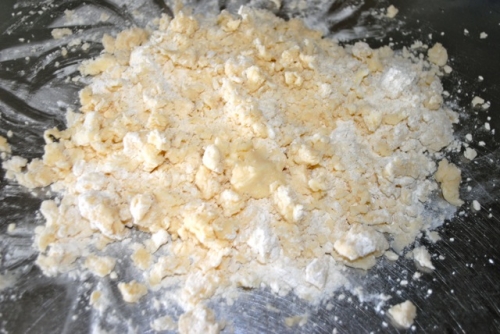 змішуємо маргарин з борошном