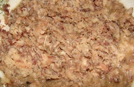 рибу Розім'яти виделкою