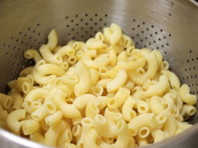 макарони в друшляку