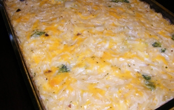 брокколі під сметанно-сирним соусом