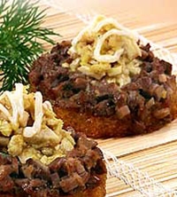 Канапе з м'ясом курчати готово