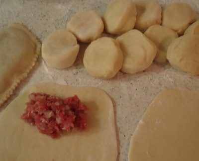 Формуємо чебуреки