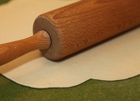 Розкачуємо тісто