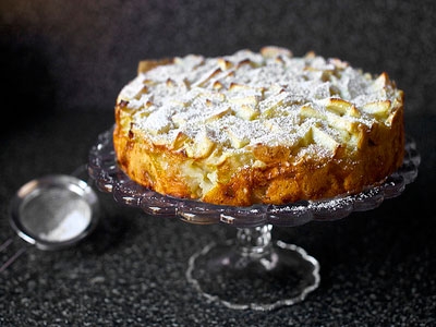 шарлотка у вазі