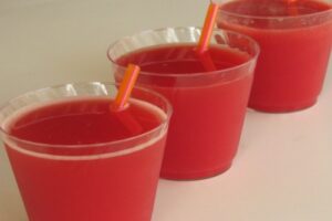 Алкогольний коктейль c кавуном