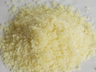 дрібно рубаємо цибулю