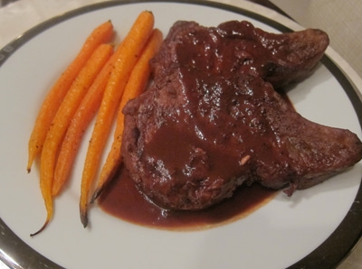 свинина в червоному вині