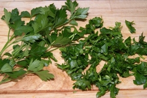 Ріжемо петрушку