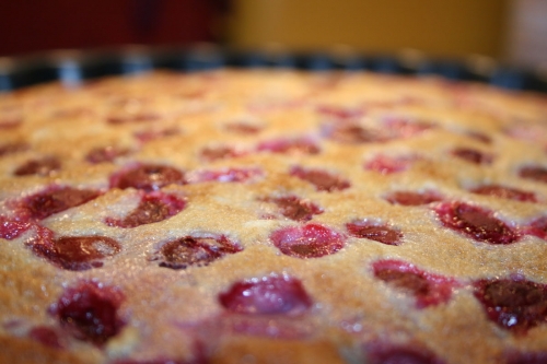 клафуті з замороженої вишнею