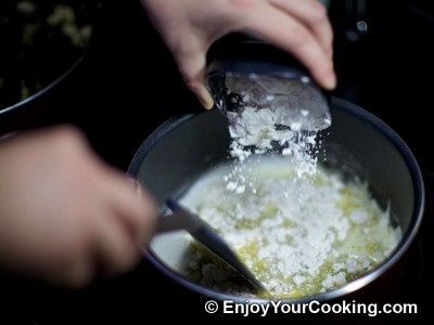 додаємо в борошно олія