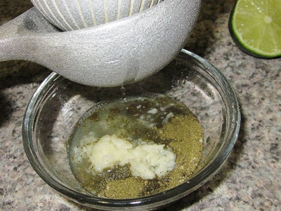 лайм у піалі