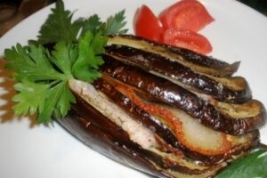 Баклажани шпигуються