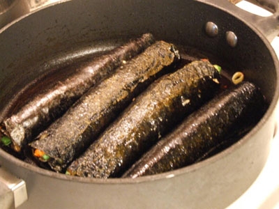 роли на сковороді