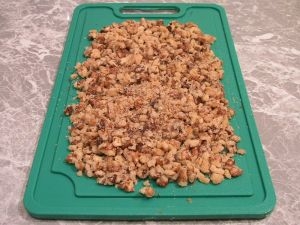 подрібнюємо горіхи