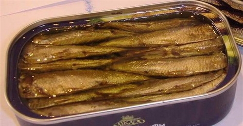 Відкриваємо шпроти