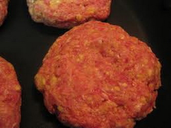 обсмажуємо котлети до рум'яної скоринки