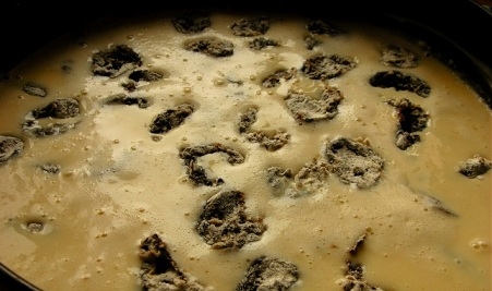 Відправляємо пиріг в духовку