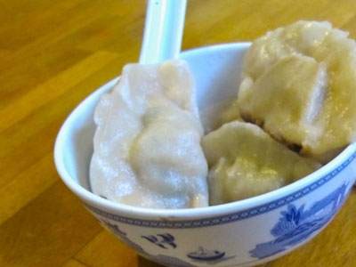 вареники в тарілці